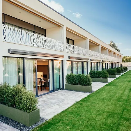 Lion Parkk Apartments Kninicky Exterior photo